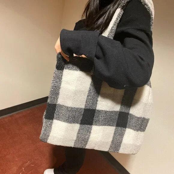 Stand Studio Lola Check Faux Fur Shearling Big Tote Shoulder Bag - Picture 12 of 16